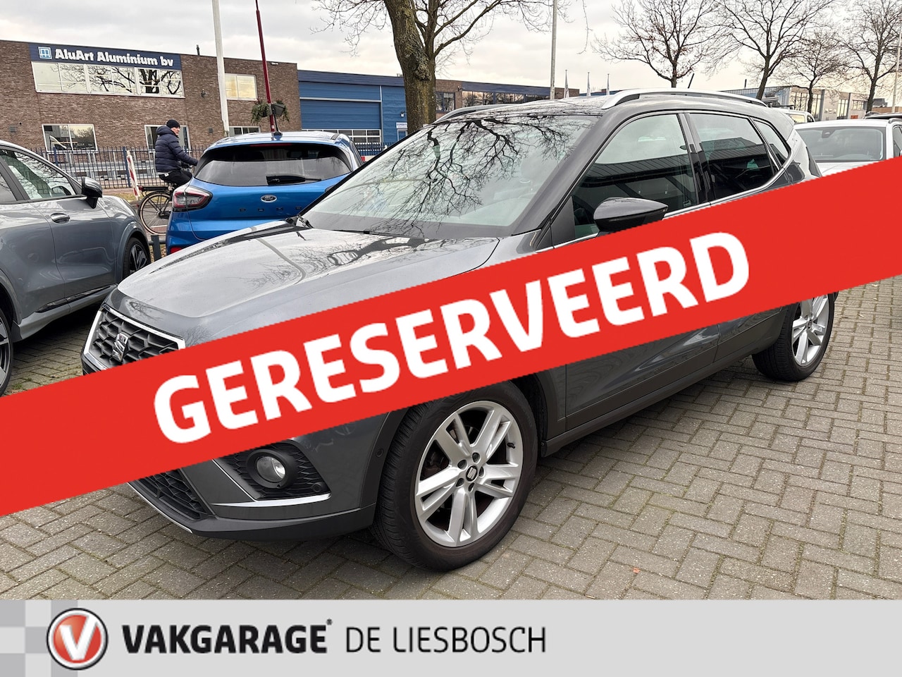 SEAT Arona - 1.0 TSI FR Business Intense automaat / navi / camera / afn trekhaak / cruise / stoelverw - AutoWereld.nl