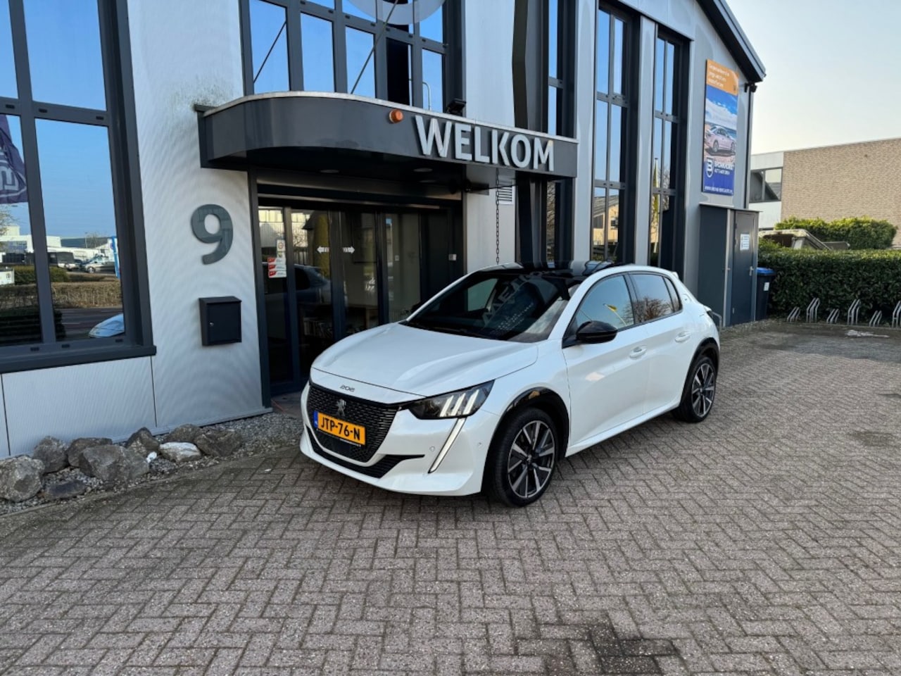 Peugeot 208 - GT 131pk Panoramadak, Navi, Camera, LED, Leder - AutoWereld.nl