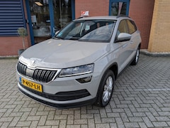 Skoda Karoq - 1.5 TSI ACT BUS. ED. AUTOMAAT, Trekhaak, Stoelverw, laneassist