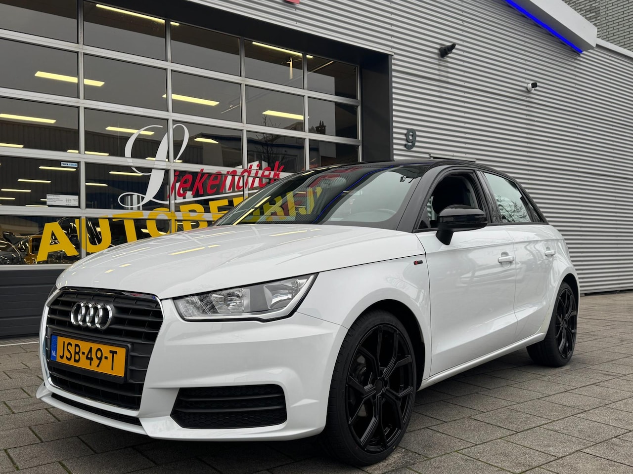 Audi A1 Sportback - 1.0 TFSi Design - Navigatie I Airco I 18 Sport velgen I Comfort pakket I Dealer onderhoude - AutoWereld.nl
