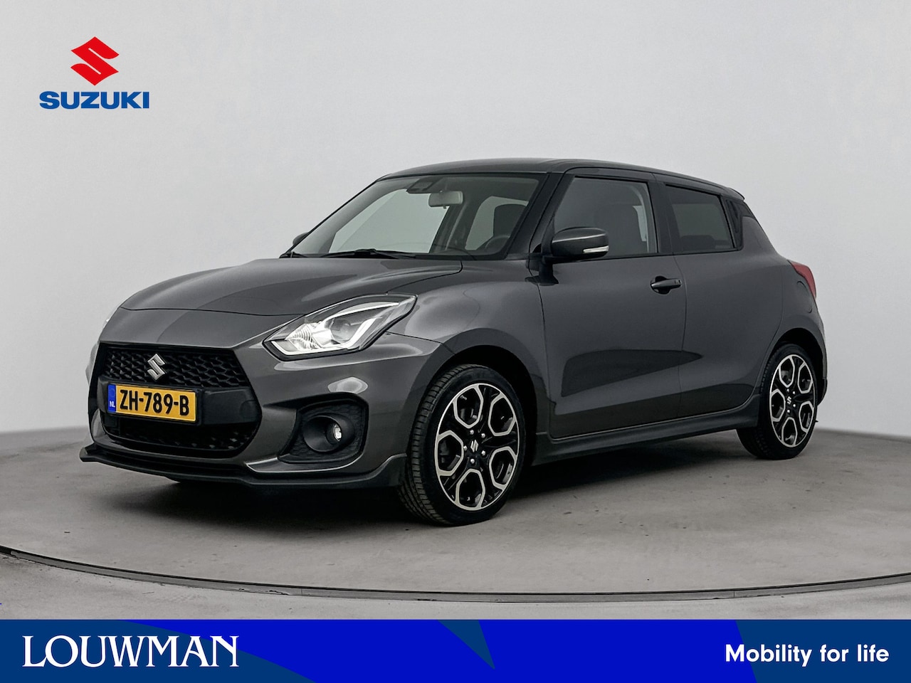 Suzuki Swift - 1.4 Sport | Stoelverwarming | Camera | Apple Carplay/Android Auto | Mistlampen | - AutoWereld.nl