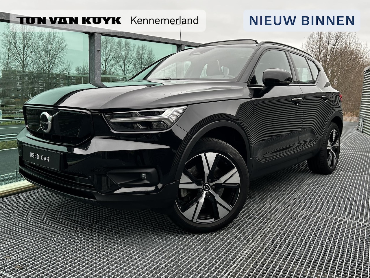 Volvo XC40 - Recharge P8 AWD R-Design Panoramadak, Trekhaak semi elektrisch wegklapbaar, Stoelverwarmin - AutoWereld.nl