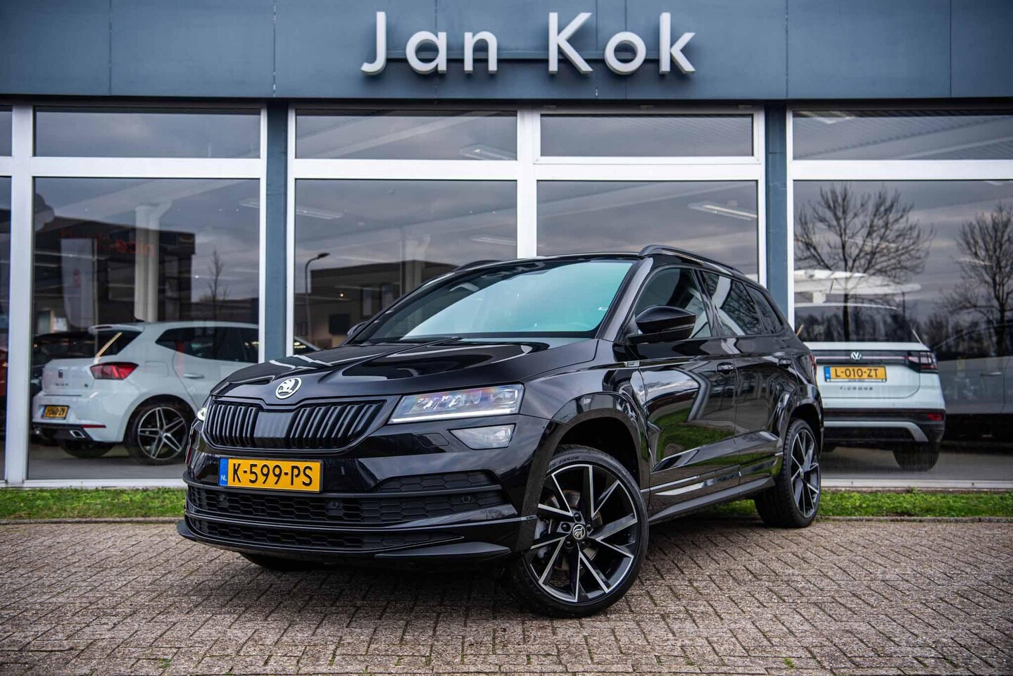 Skoda Karoq - 1.5 TSi 150 pk Sportline Business | 19 " | Camera | Stoelverwarming - AutoWereld.nl