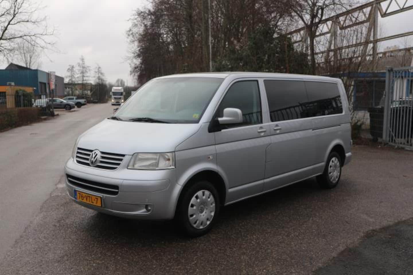 Volkswagen Transporter - 2.5 TDI 340 4Motion Trendline DC !!!!MOTOR NIET 100%!!!! - AutoWereld.nl