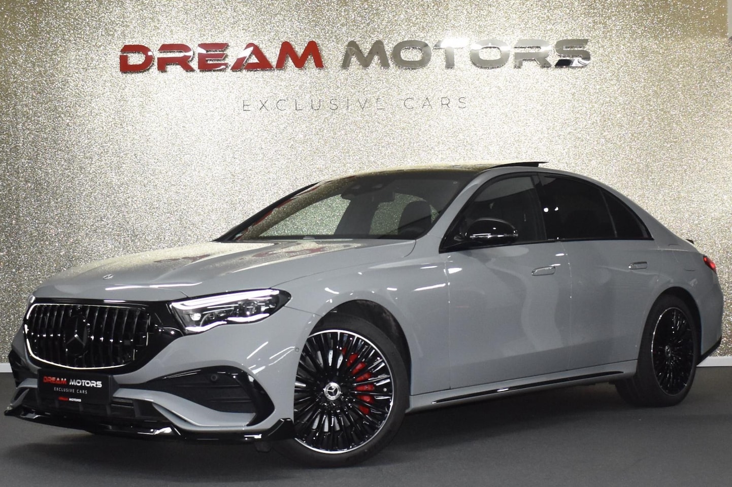 Mercedes-Benz E-klasse - 300 e AMG 313pk | E53 AMG | SUPERSCREEN | BURMESTER 4D | PANODAK - AutoWereld.nl