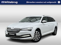 Skoda Superb Combi - 1.4 TSI iV 218PK Style / Zwenkbare Trekhaak / Digitale Cockpit / LED Matrix / Achteruitrij