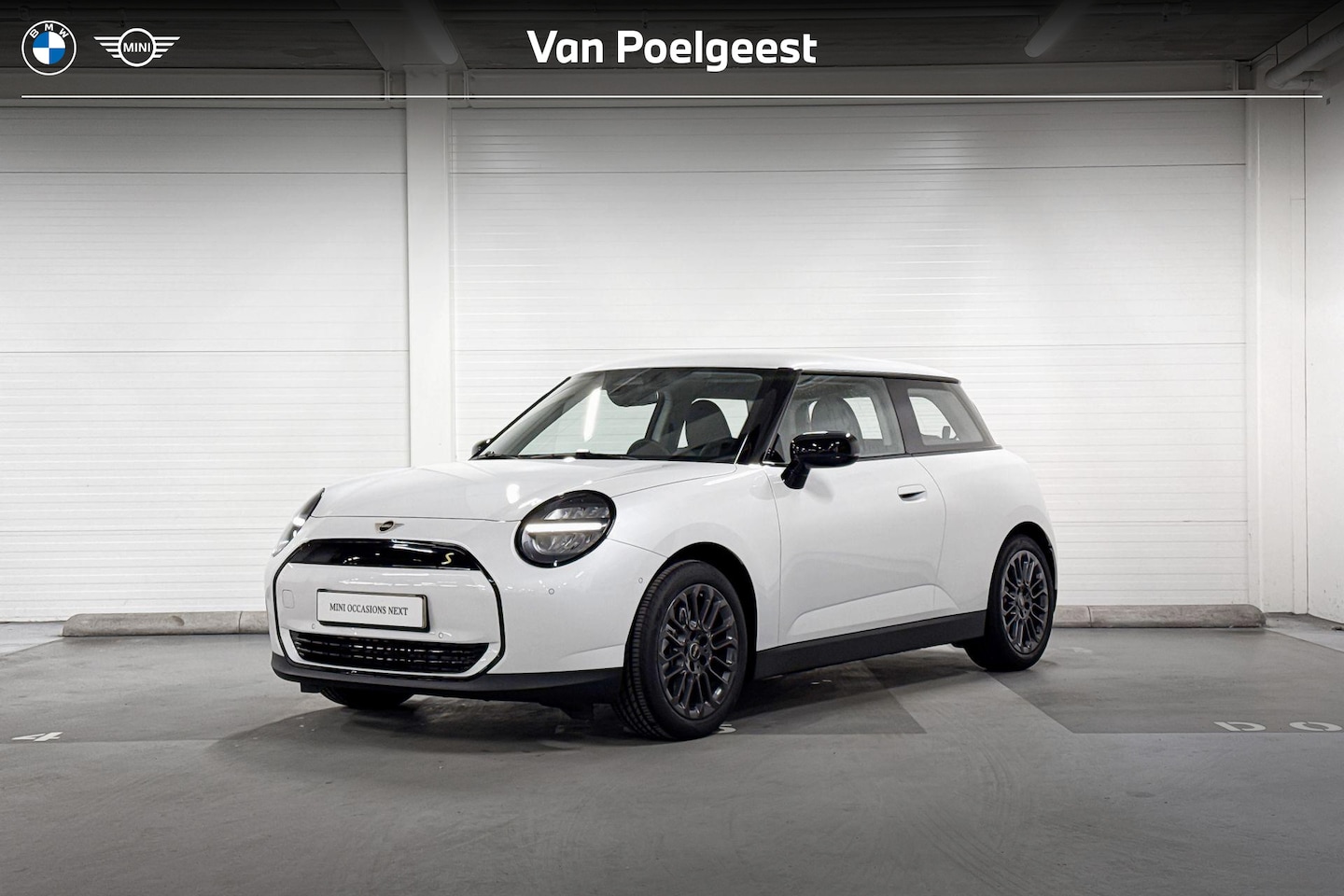 MINI Mini-Electric - 3-deurs Cooper SE | Essential Trim | Achteruitrijcamera | Apple Carplay - AutoWereld.nl