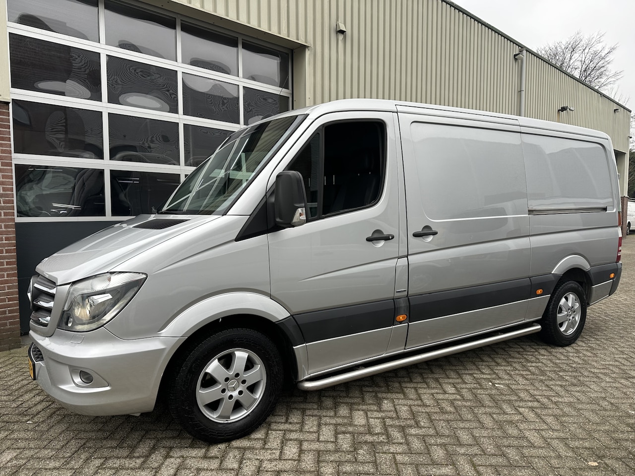 Mercedes-Benz Sprinter - 316 2.2 CDI Aut.L2H1 2 Schuifdeuren Airco,Cruise,Navigatie,Camera,Stoelverw.,Trekhaak - AutoWereld.nl
