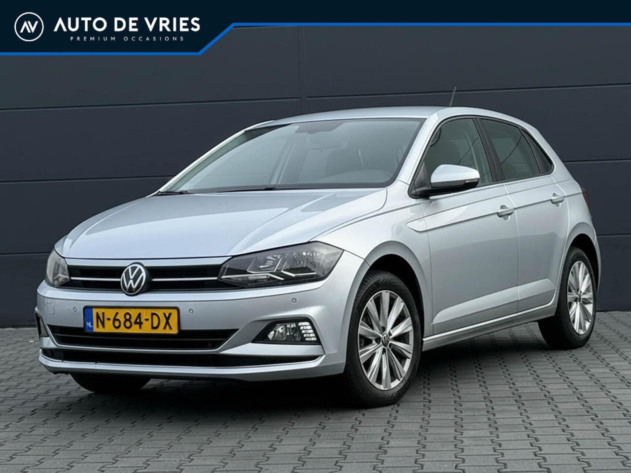 Volkswagen Polo - 1.0 TSI 95pk DSG Highline | Navigatie | 2x PDC | 16" Velgen - AutoWereld.nl