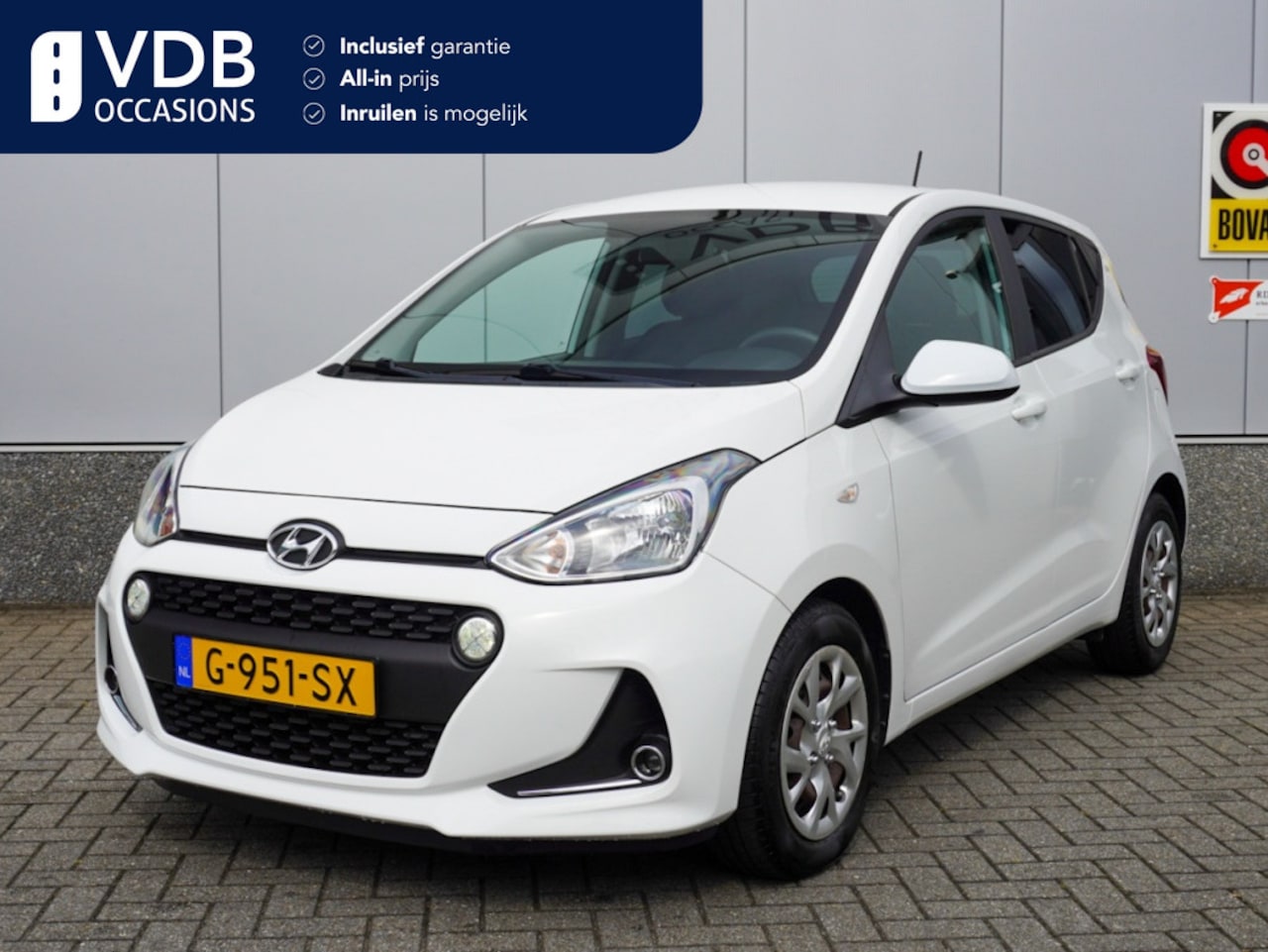 Hyundai i10 - 1.0i Comfort Navigatie | Park.sensoren | CarPlay | Airco | NAP - AutoWereld.nl