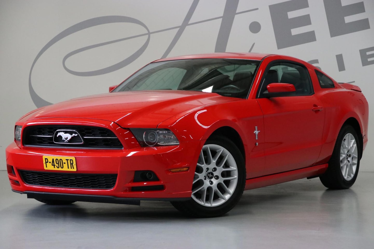 Ford Mustang - USA 3.7 V6/ Handgeschakeld/ Sportuitlaat/ Cruise Control/ - AutoWereld.nl
