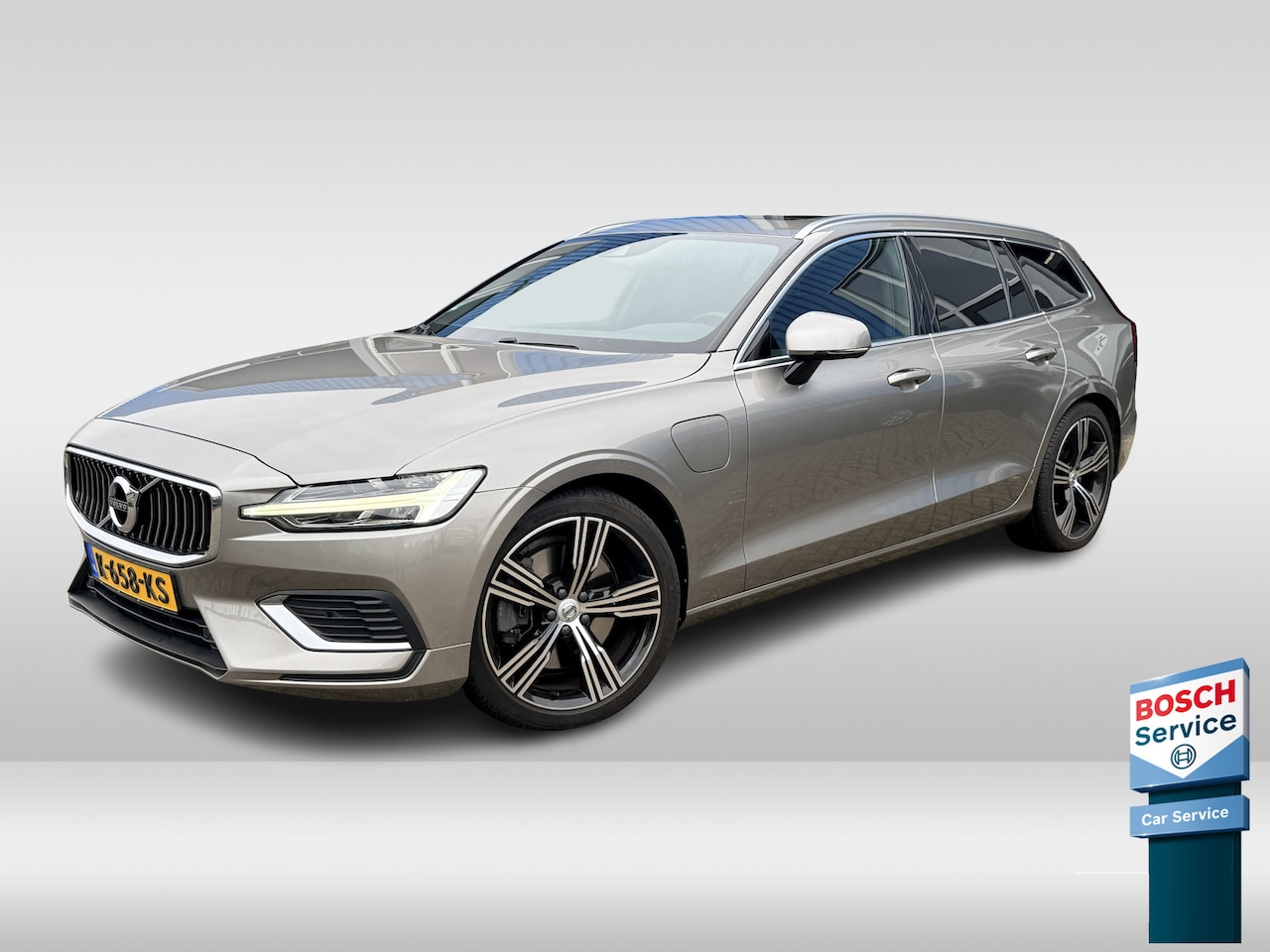 Volvo V60 - 2.0 T6 Recharge AWD Inscription | Pano | LED | Keyless | Adapt. Cruise | Apple/Android | F - AutoWereld.nl