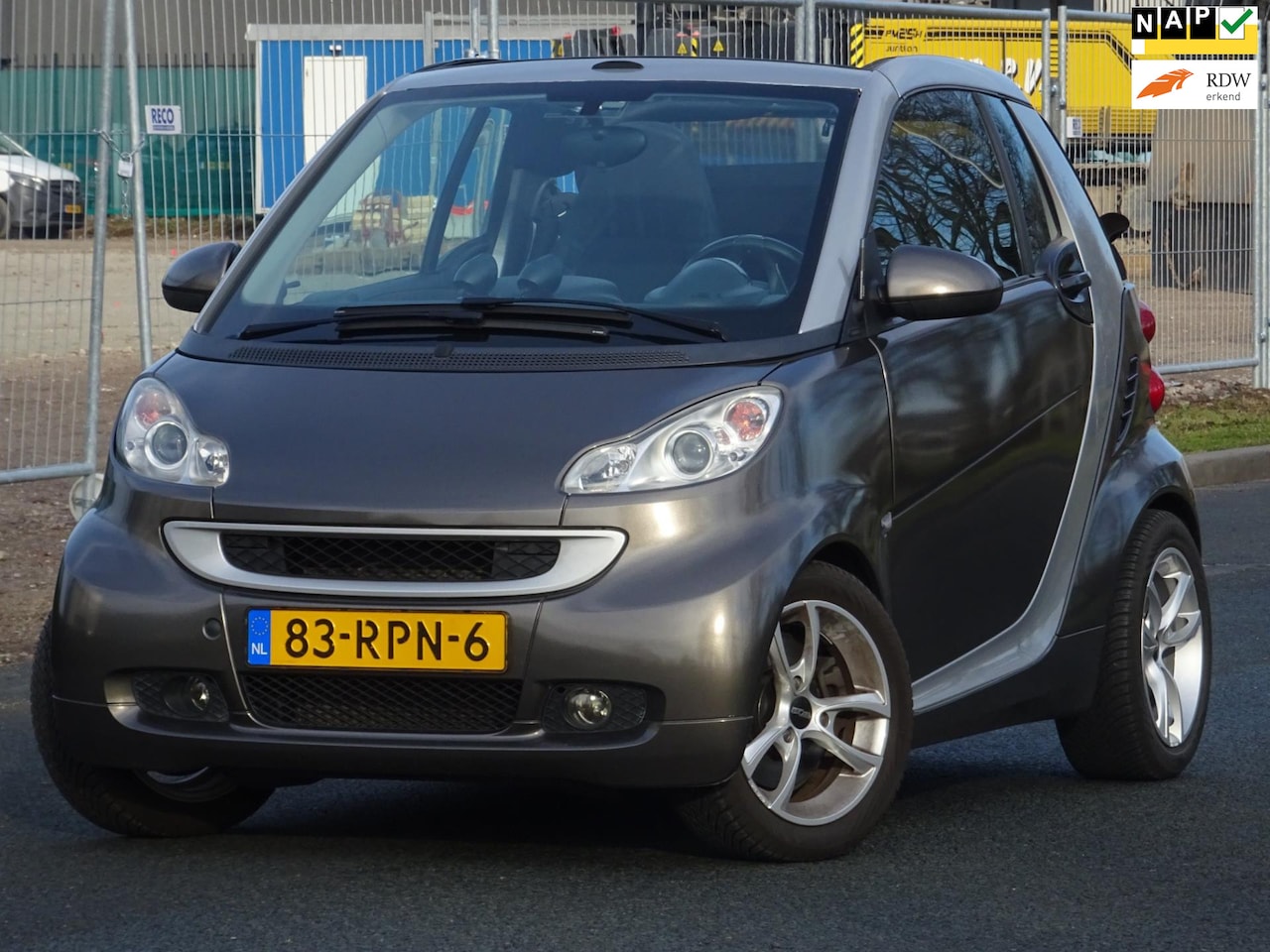 Smart Fortwo cabrio - 1.0 CARBON CARPLAY/CAMERA/AIRCO/CRUISE - AutoWereld.nl