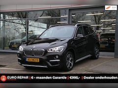 BMW X1 - SDrive20i Orange Edition II TREKHAAK NL-AUTO NAP