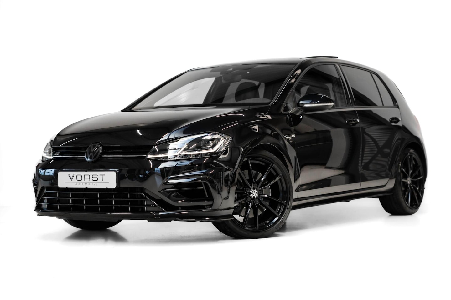 Volkswagen Golf - 2.0 TSI 4Motion R Performance Pano Akra DCC - AutoWereld.nl