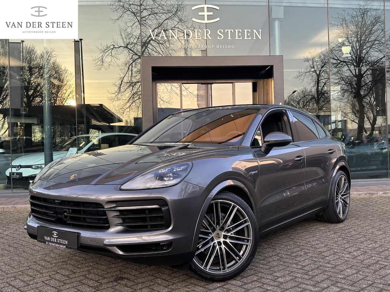 Porsche Cayenne Coupé - 3.0 E-Hybrid NL Auto | Pano | Head-Up | Stoelventilatie | Trekhaak - AutoWereld.nl