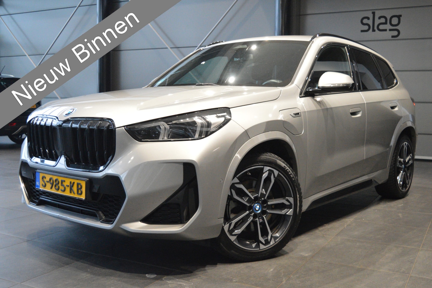 BMW X1 - xDrive30e M-SPORT keyless navi cruise camera 19 inch !! - AutoWereld.nl