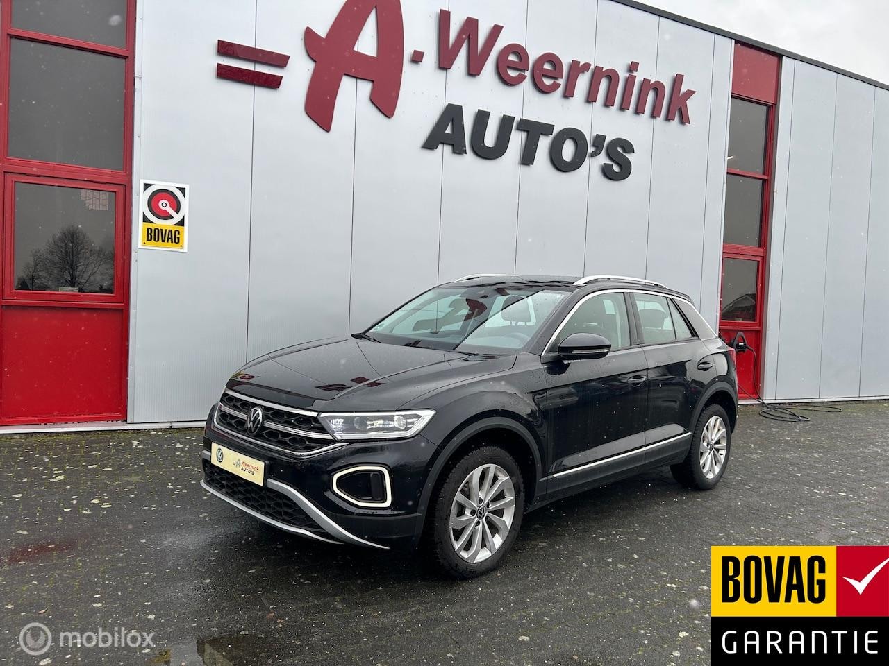 Volkswagen T-Roc - 1.5 TSI Life Business Alcantara Camera Massage stoelen. - AutoWereld.nl