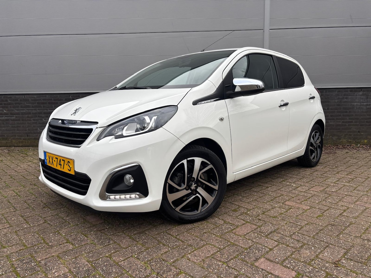 Peugeot 108 - 1.0 e-VTi Allure Apple Carplay / Android Auto ! - AutoWereld.nl