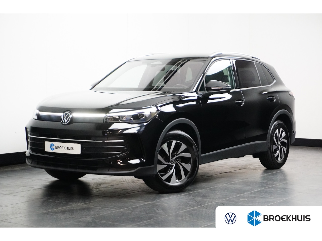Volkswagen Tiguan - 1.5 eTSI 150 pk Life | Trekhaak | Achter uitrijcamera | - AutoWereld.nl