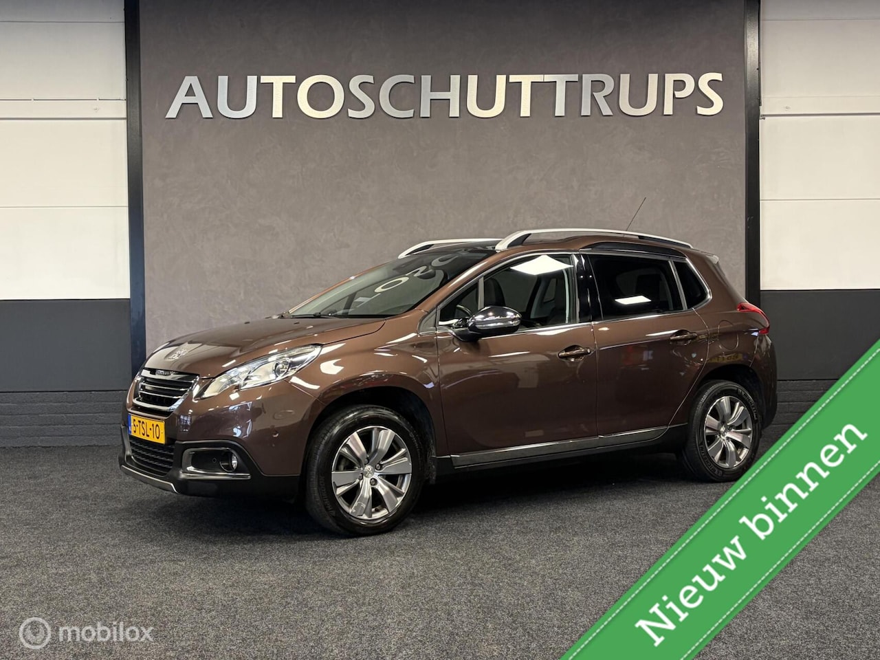 Peugeot 2008 - 1.2 VTi Allure Pack Premium Plus CLIMA / CRUISE / PANO / TR.HK / NAP / DB. VV / - AutoWereld.nl