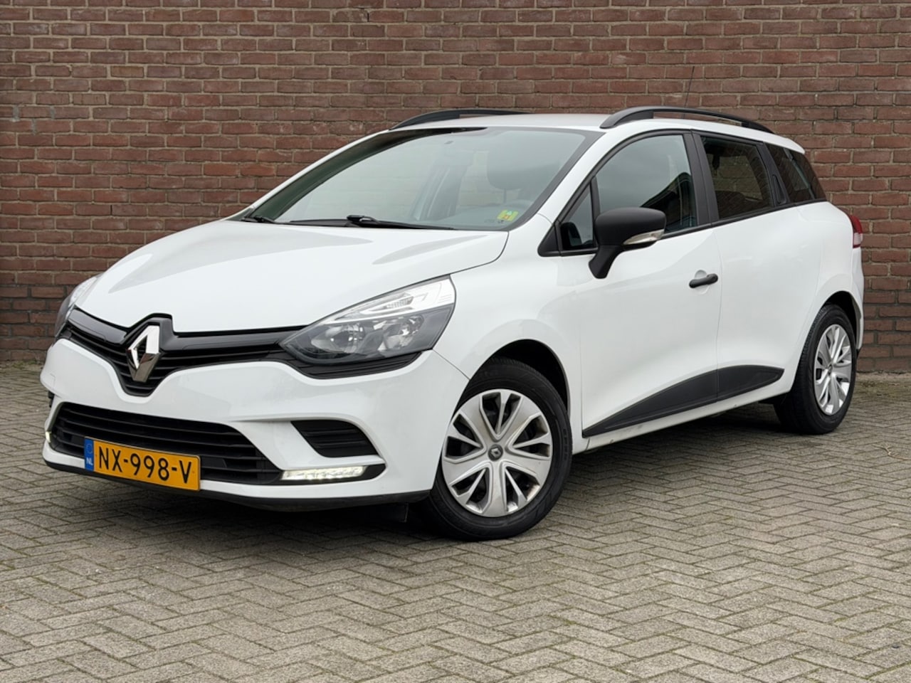Renault Clio Estate - 0.9 TCe Life|Cruise control|USB|Led| - AutoWereld.nl