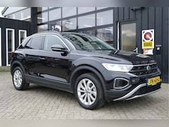 Volkswagen T-Roc - 1.5 TSI Life Business | Adap.Cruise | Carplay | Clima | Stoelverwarming | Dealer Onderhoud