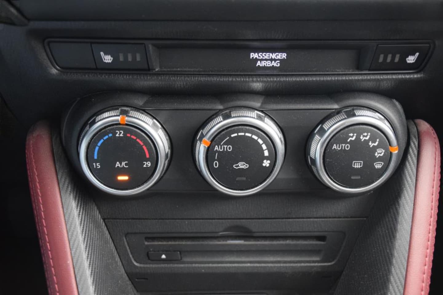 Mazda CX-3 - 2.0 SkyActiv-G 120 GT-M 2.0 SkyActiv-G 120 GT-M,Trekhaak, Parkeercamera, dealeronderhouden, 1e eigenaar, Bose gelu