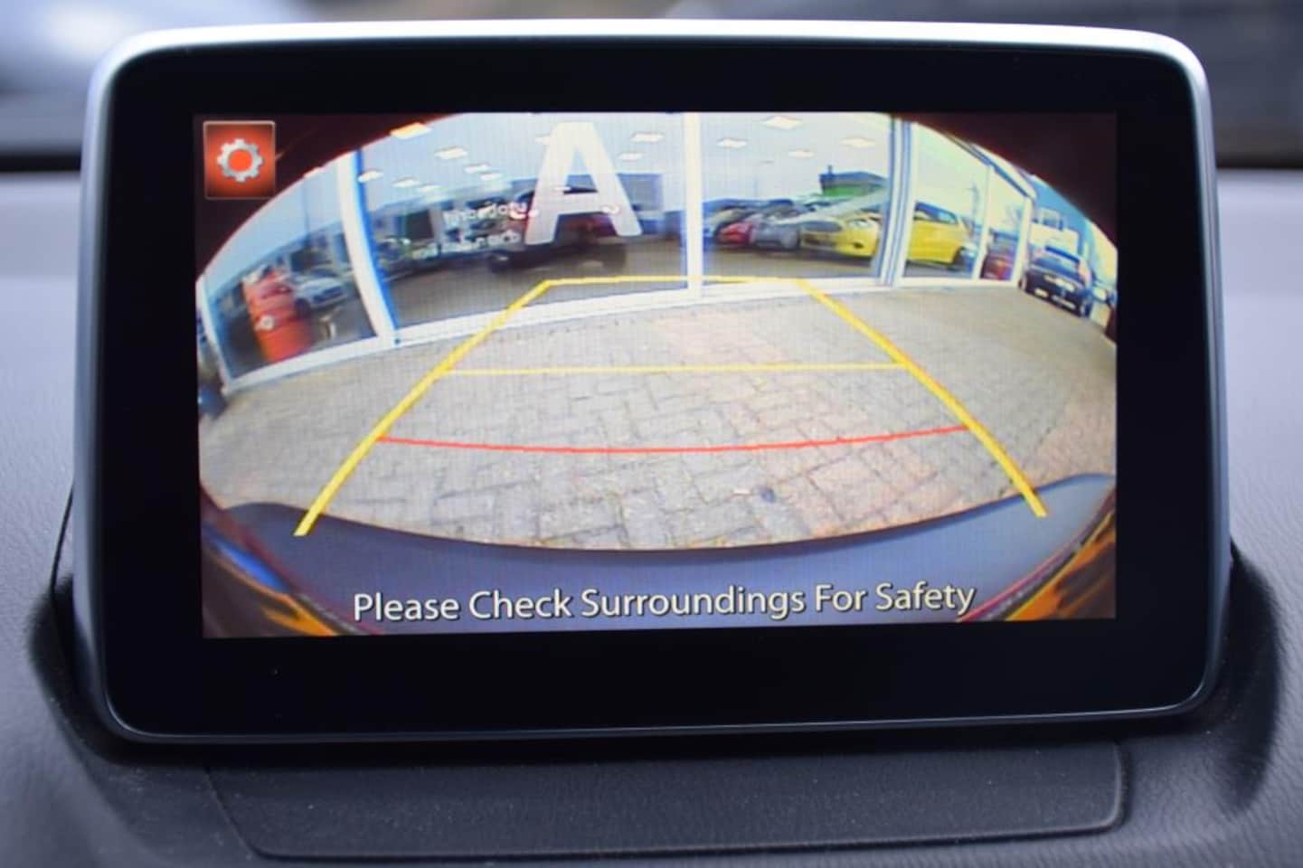 Mazda CX-3 - 2.0 SkyActiv-G 120 GT-M 2.0 SkyActiv-G 120 GT-M,Trekhaak, Parkeercamera, dealeronderhouden, 1e eigenaar, Bose gelu