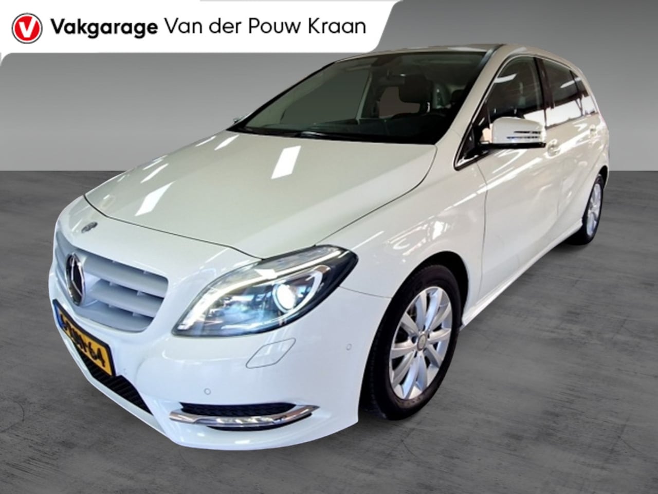 Mercedes-Benz B-klasse - 180 Ambition Automaat Airco / Navigatie - AutoWereld.nl