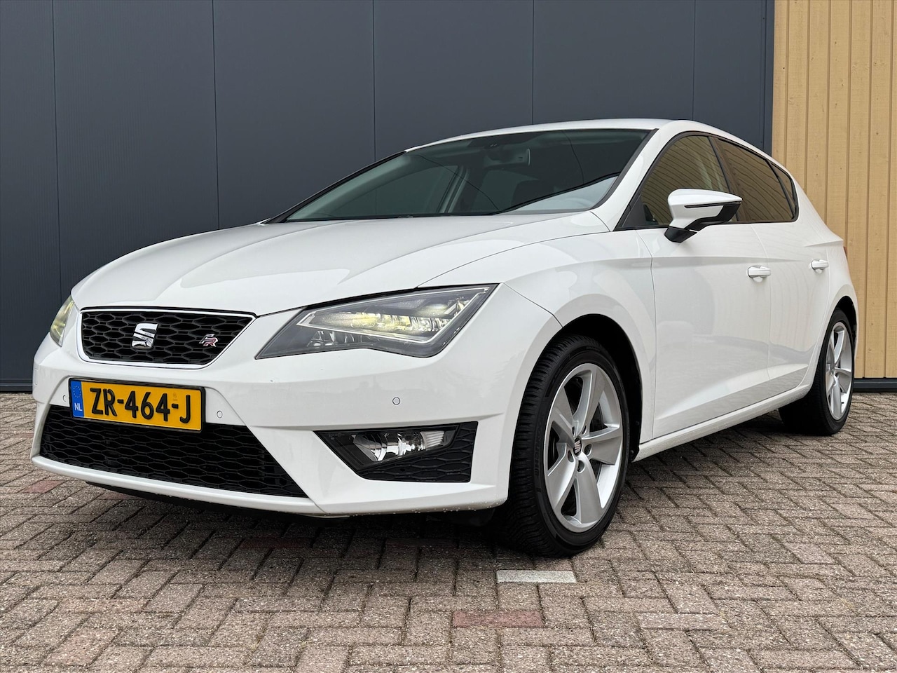 SEAT Leon - 1.4 TSI 140PK FR | Cruise | Clima | Led | Stoelverwarming | PDC | - AutoWereld.nl