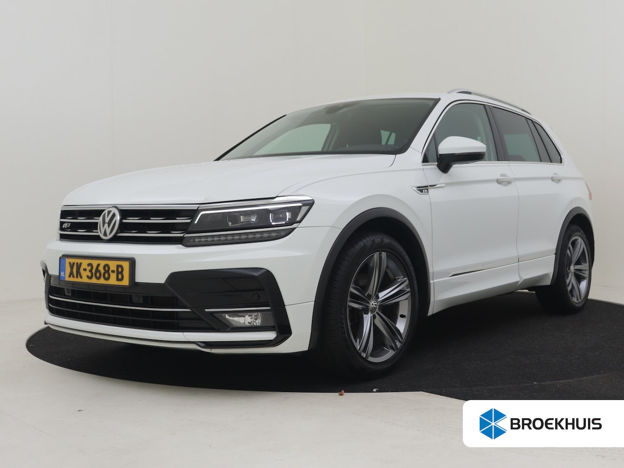 Volkswagen Tiguan - 1.4 TSI ACT Highline Business R 150pk DSG/AUTO | Led koplampen | Navigatie | Stoelverwarmi - AutoWereld.nl