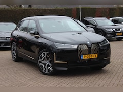 BMW iX - xDrive50 High Executive 112 kWh / SOH 97, 2% / Trekhaak / Panoramadak / Camera / Leder / 2