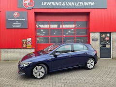 Volkswagen Golf - 1.5 eTSI Style Automaat/ Parkeersensoren V + A/ Android auto- Apple Carplay/ LM velgen/ Ri