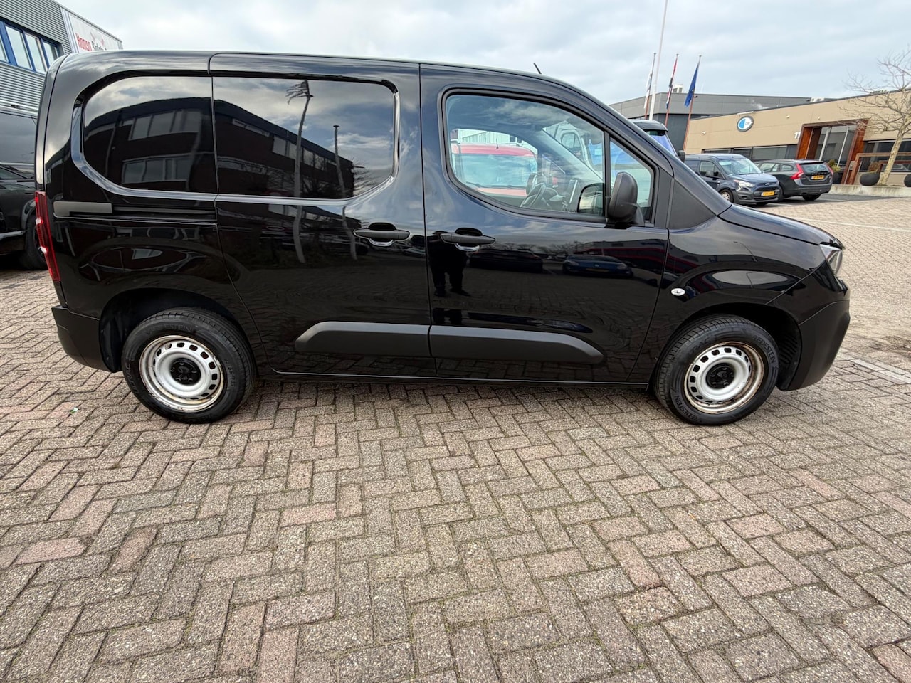 Peugeot Partner - 1.5 BlueHDI Premium Navigatiesysteem Nieuwe riem+ketting - AutoWereld.nl