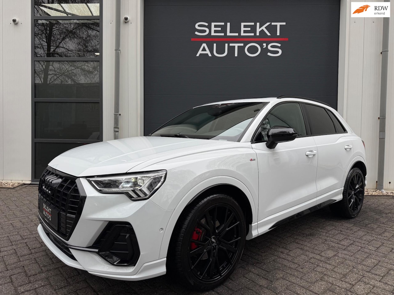 Audi Q3 - 35 TFSI 3x S-Line Pano/Virtual/Leder/B&O/ACC/Matrix/LED/20 Inch/360 Camera/Leder/Key Less/ - AutoWereld.nl