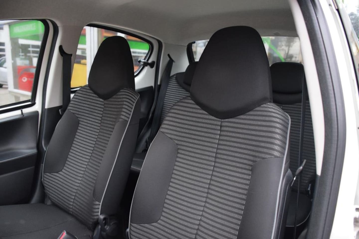 Peugeot 107 - 1.0 Active 1.0 Active, 5-drs, Airco, NAP, Origineel Nederlandse auto, Parrot