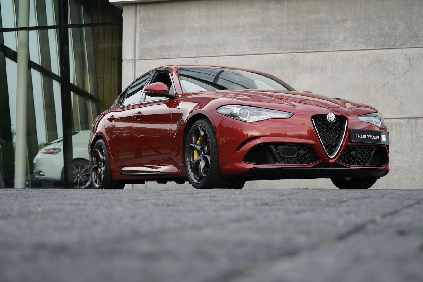 Alfa Romeo Giulia - 2.9 V6 Quadrifoglio Handgeschakeld - AutoWereld.nl