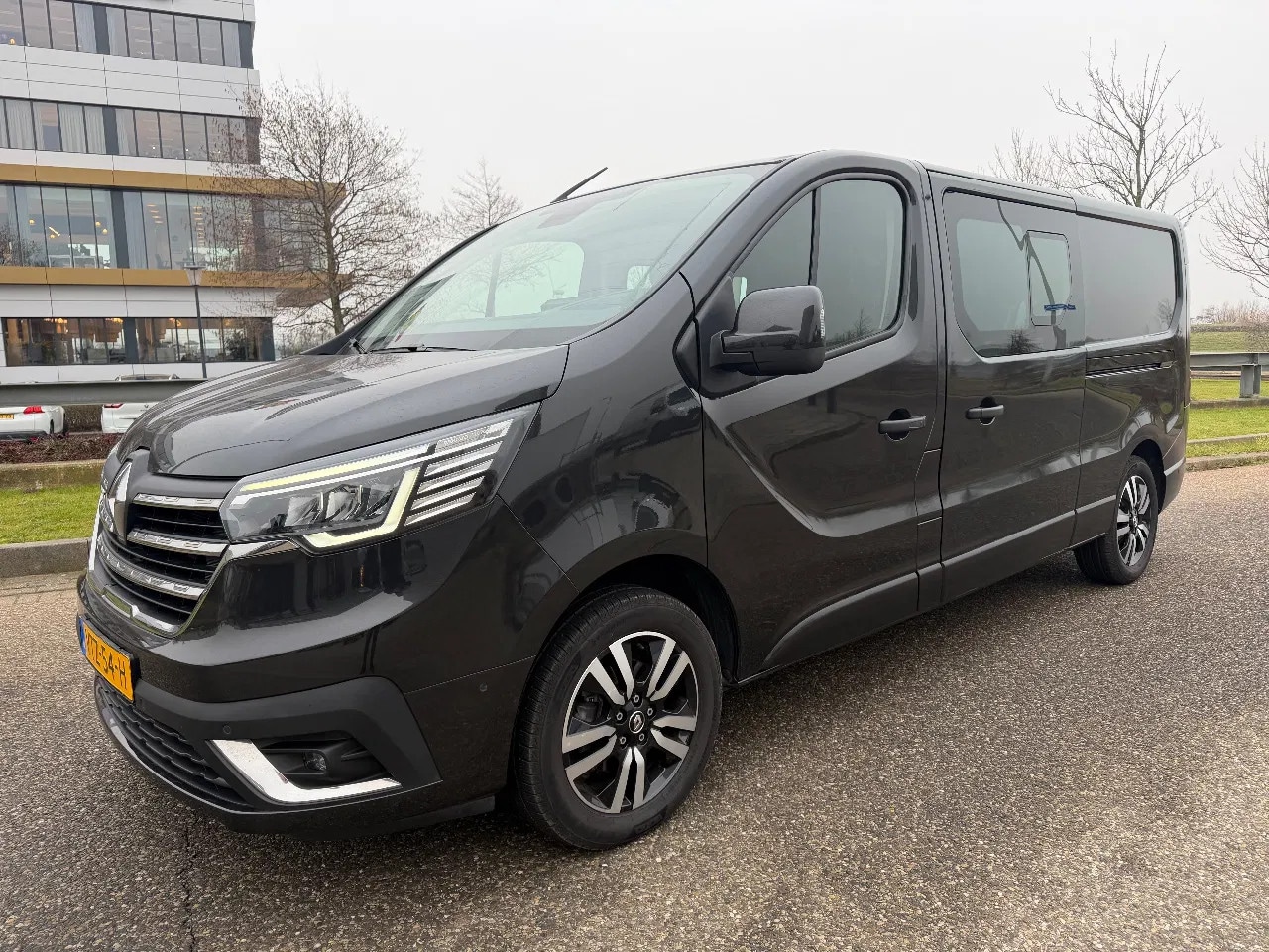 Renault Trafic - 2.0DCI L2H1 Dubbelcabine Automaat Airco Navi Cruisecontrol 170PK - AutoWereld.nl