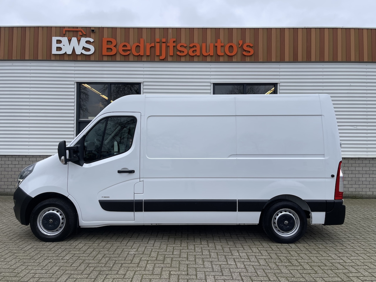 Opel Movano - 2.3 Turbo 136pk L2H2 / vaste prijs rijklaar € 14.950 ex btw / euro 6 / bpm vrij / trekhaak - AutoWereld.nl