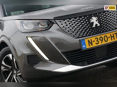 Peugeot 2008 - 1.2 PureTech Allure - Gris Platinium - i-Cockpit/Carplay/Mirrorscreen