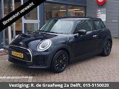 MINI Cooper - 1.5 Classic Automaat | Apple Carplay & AndroidAUTO | Parkeersensoren | 1e eigenaar |