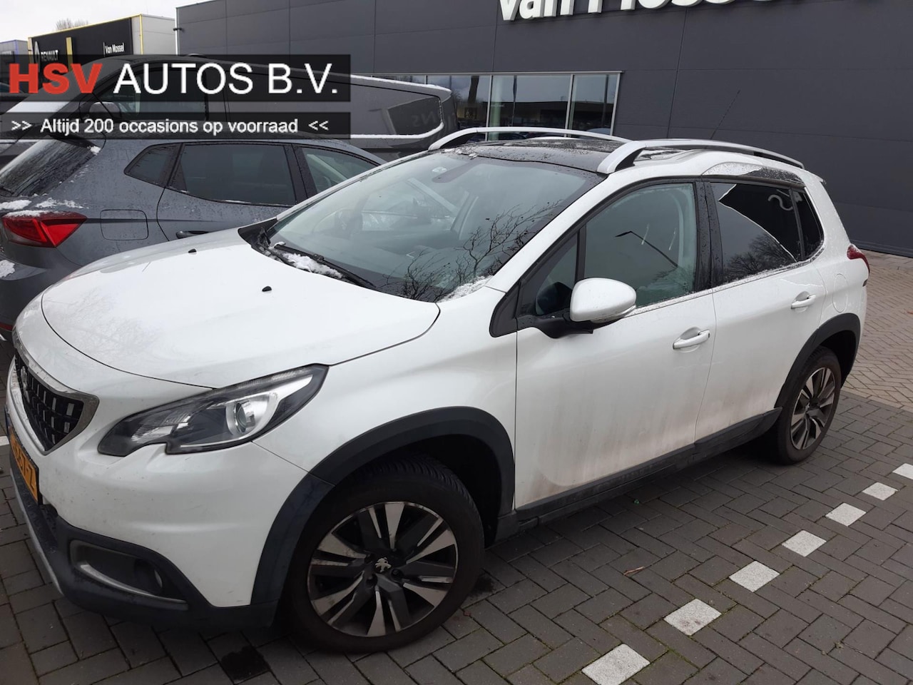 Peugeot 2008 - 1.2 PureTech Allure navi airco org NL - AutoWereld.nl