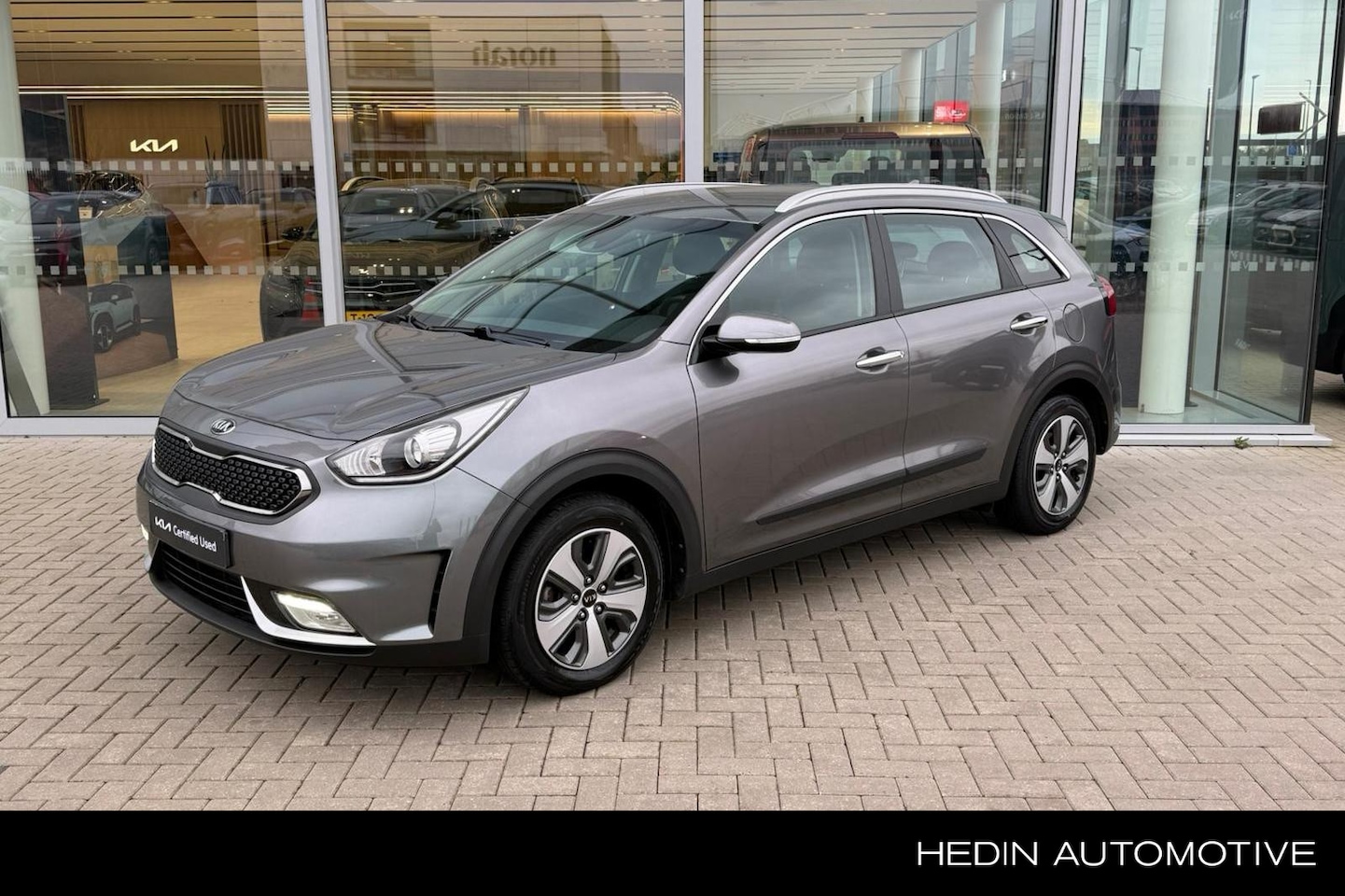 Kia Niro - Hybrid DynamicLine | Trekhaak | Navigatie | Achteruitrijcamera | PDC achter | Cruise Contr - AutoWereld.nl