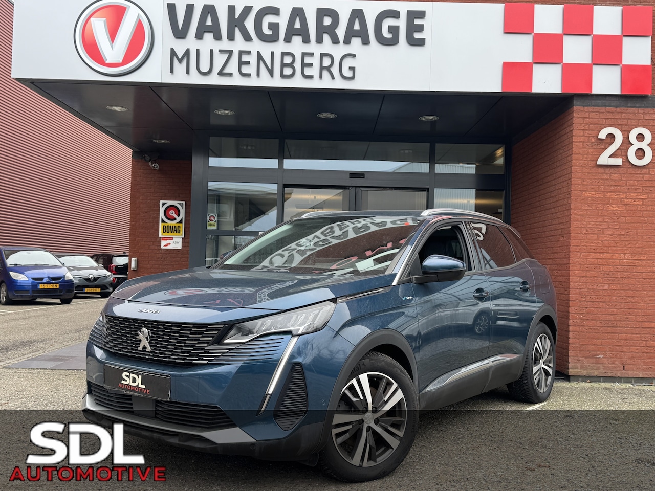 Peugeot 3008 - 1.6 HYbrid 225 Allure // NAVI // CAMERA // ADAPTIVE CRUISE // CLIMA // DODEN HOEK SENSOR / - AutoWereld.nl