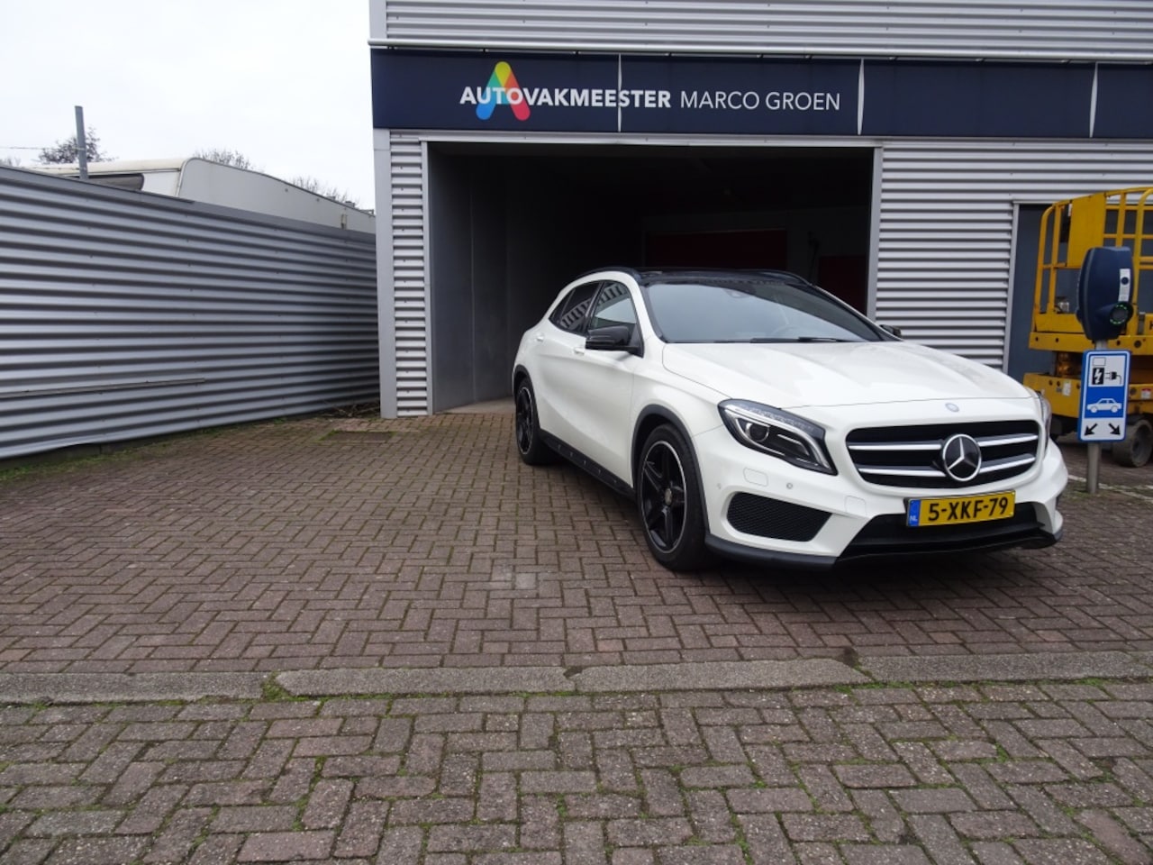 Mercedes-Benz GLA-Klasse - 200 Pres. Comfort - AutoWereld.nl