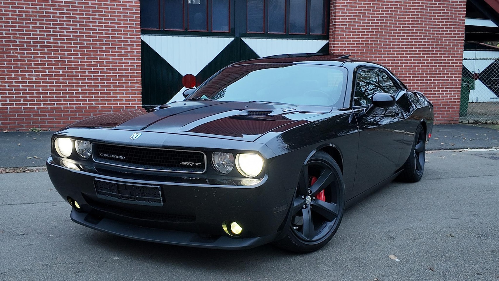 Dodge Challenger - SRT8 6.1L V8 2010 - AutoWereld.nl