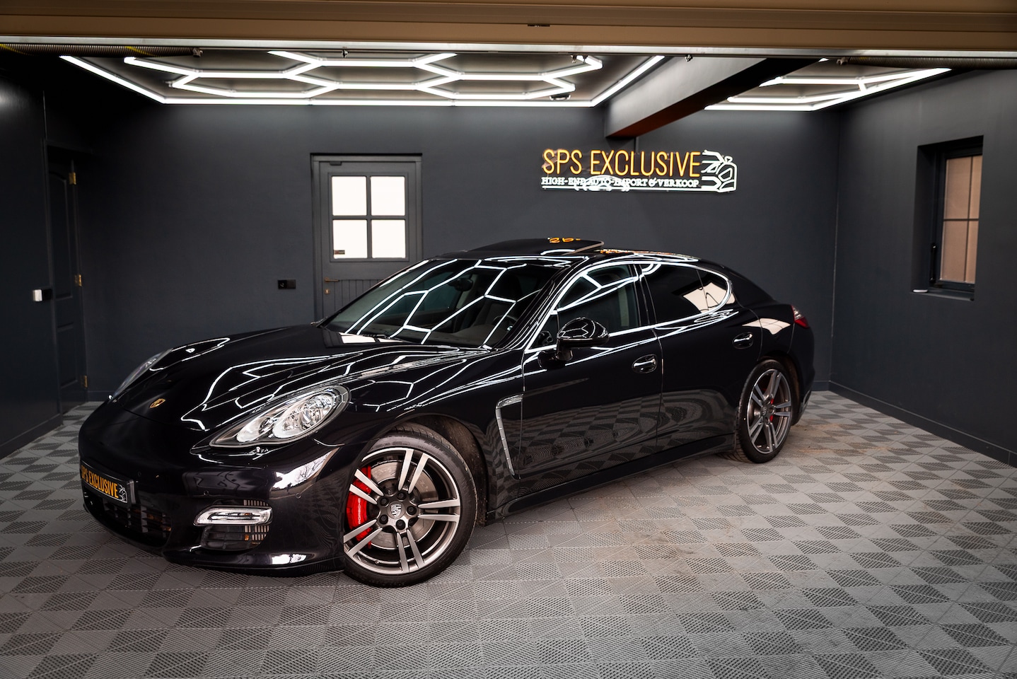 Porsche Panamera - 4.8 Turbo / Pano / Stoelverw&koeling v+a / Carplay / Luchtv. / Sportuitlaat klepgestuurd / - AutoWereld.nl