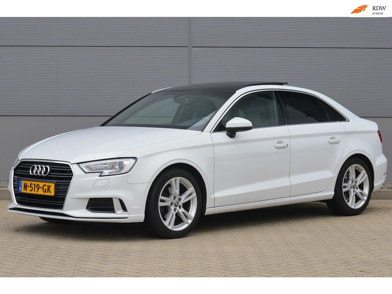 Audi A3 Limousine - 1.4 TFSI CoD Design Pro Line Plus 1.4 TFSI CoD Design Pro Line Plus - AutoWereld.nl