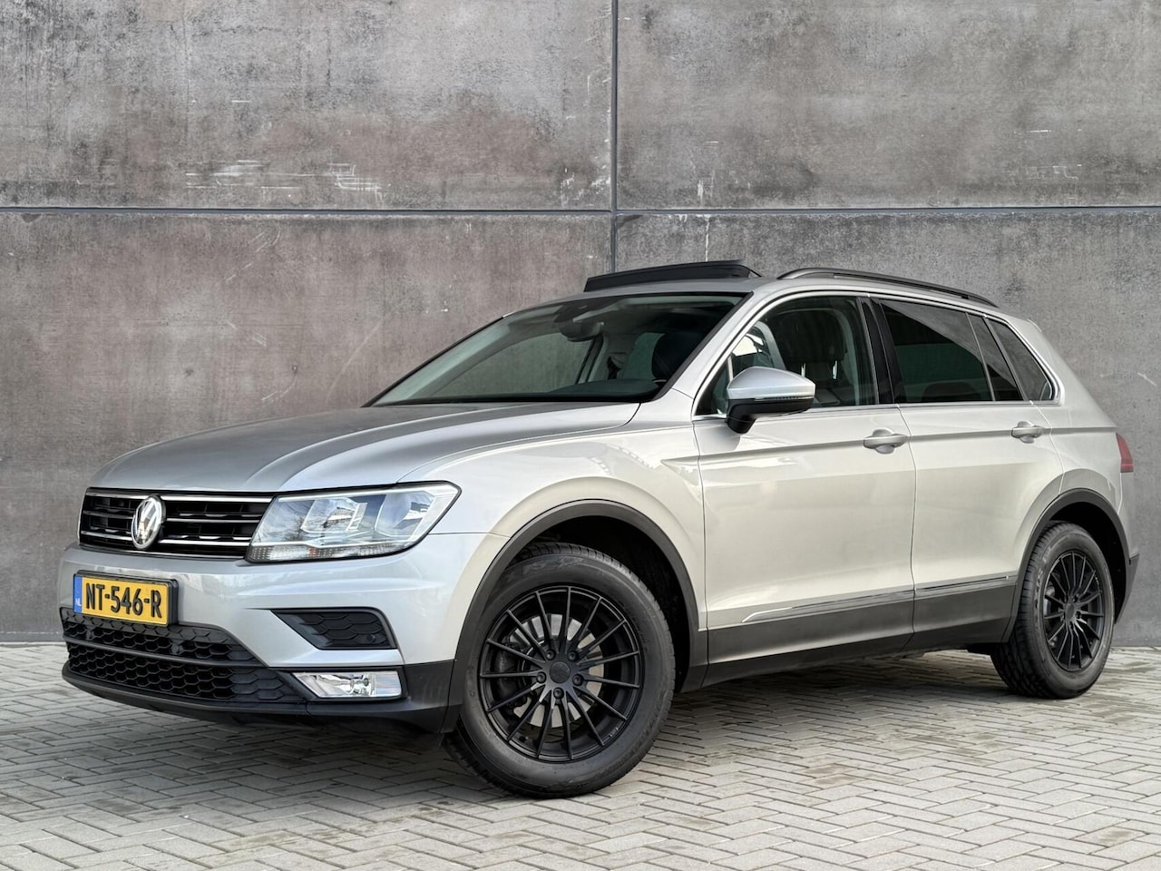 Volkswagen Tiguan - 1.4 TSI ACT Comfortline Business | Trekhaak | APK 01-2027! - AutoWereld.nl